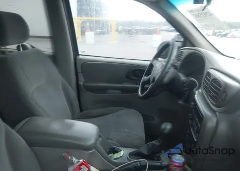 2004 Chevrolet Trailblazer Lt from USA, damaged, VIN 1GNDS13SX42408912